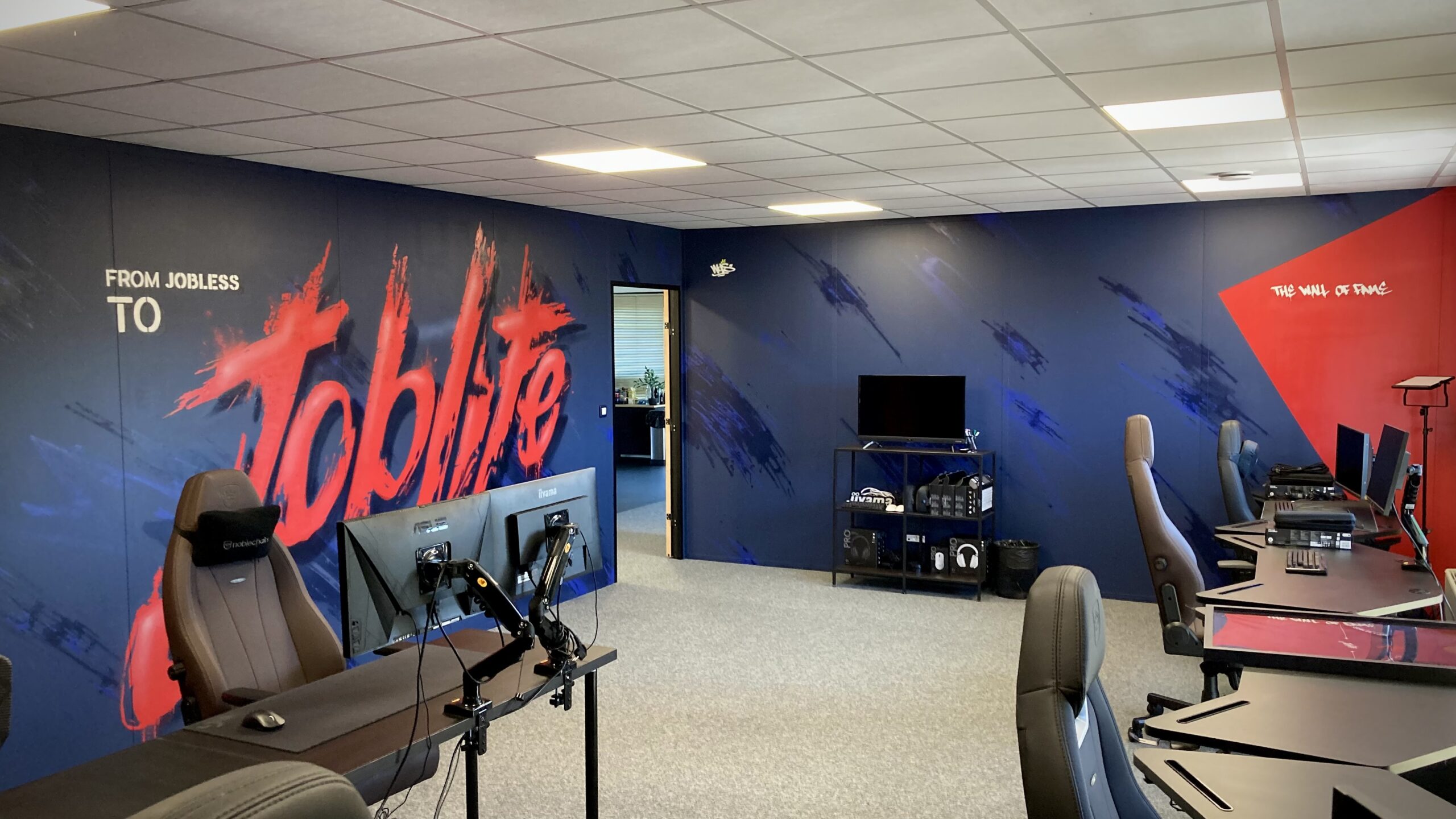 Photo d'un espace bootcamp dans les locaux de l'équipe d'e-sport Joblife.